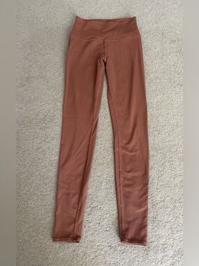 Alo Yoga High-Waisted Performance Leggings, Women’s Small Rust, Ankle Length
